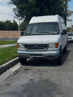 2007 Ford E-350
