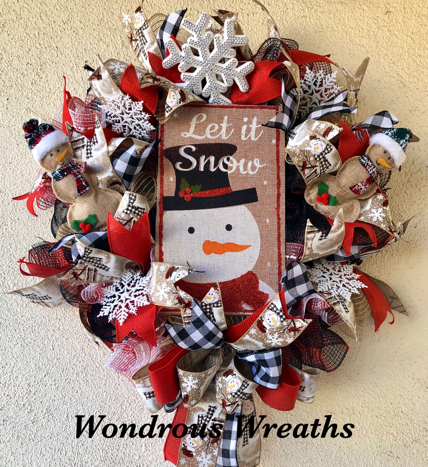 Snowman Christmas Wreath with Cute Burlap Snowmen