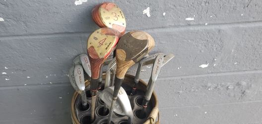 Set of Golf Clubs 