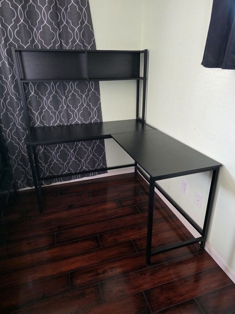 Corner Desk