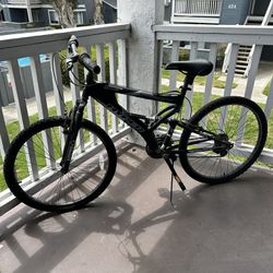 Youth Bike excellent Condition Like New