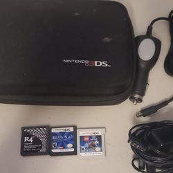 Nintendo 3DS XL Protective Case & R4 Card