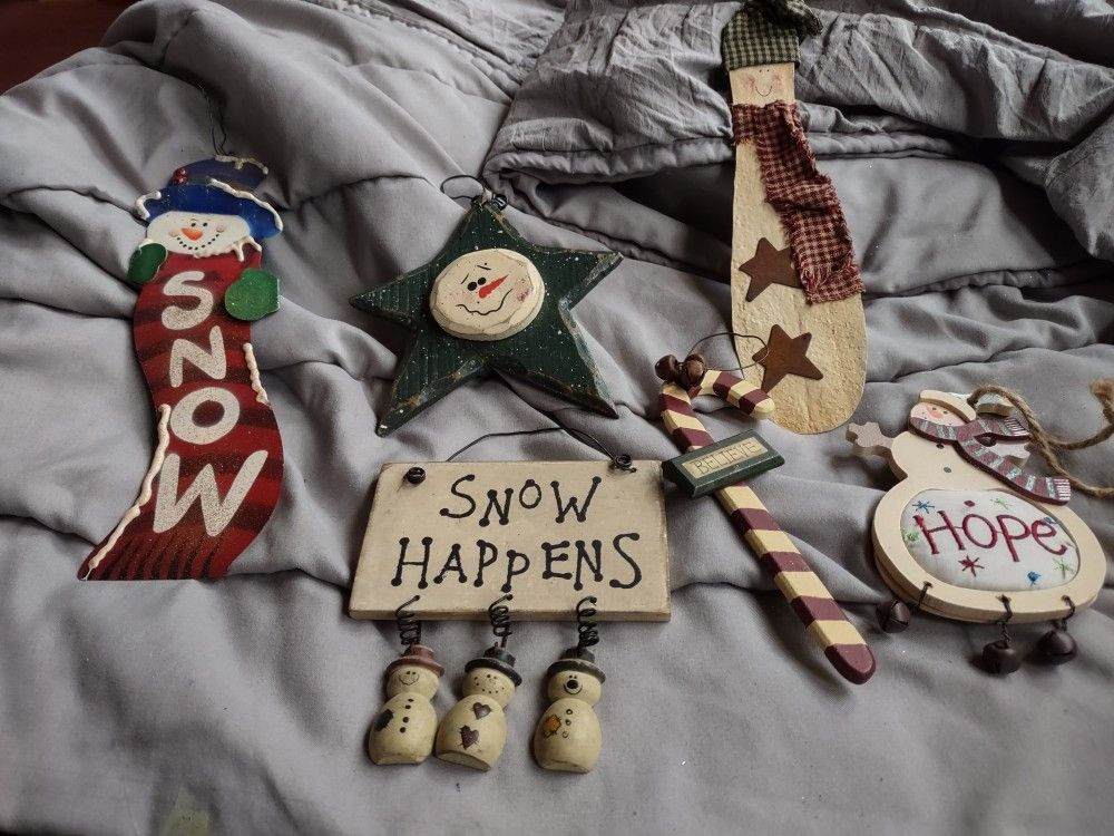 Christmas Decorations $12 For All