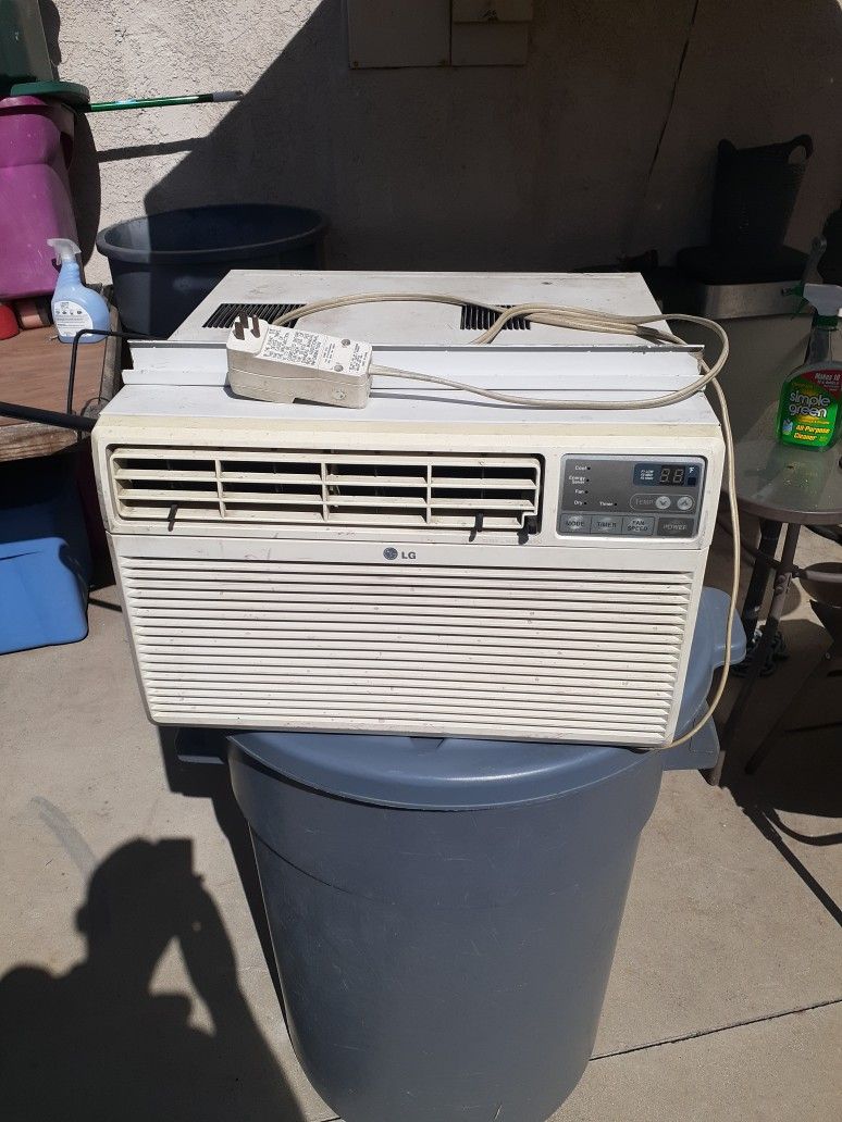 Window Air Conditioner Unit