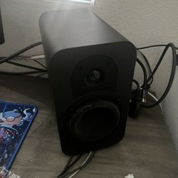 Micca RB42 Reference Bookshelf Speaker with 4-Inch Woofer and Silk Tweeter (Dark Walnut, Pair)