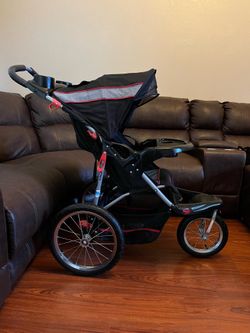 BABY TREND EXPEDITION JOGGING  STROLLER