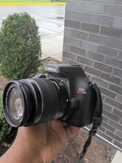 Canon camera rebel t100
