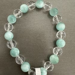New, Beautiful Green Moonstone And Faceted Clear Quartz Crystal Bracelet.
