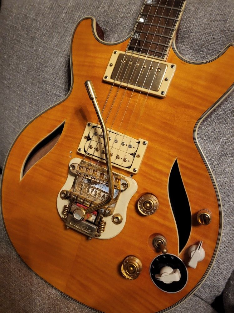 Custom Guitar Dean Del Sol Body Stetsbar Trem, Veritone Electronic, Golden Age Pickups Alinco 2 And 5 Sperzel Locking Tuners