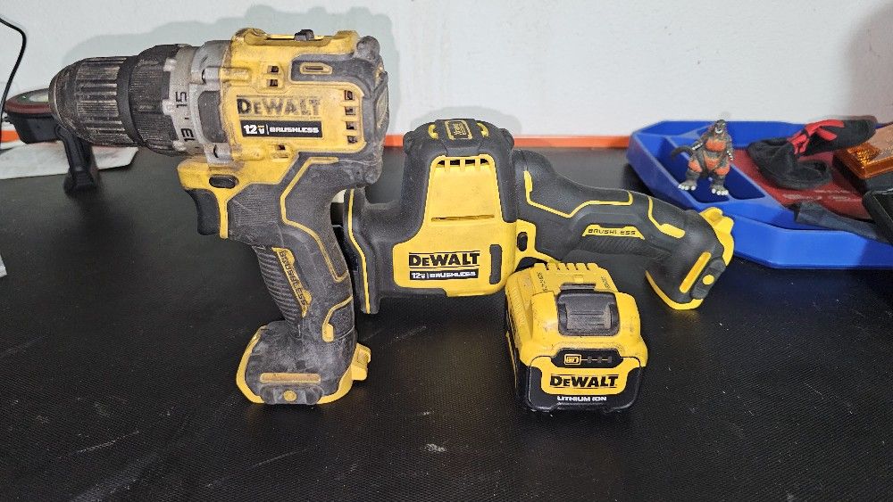 Dewalt 12v - Drill, Sawzall, 5amp Battery