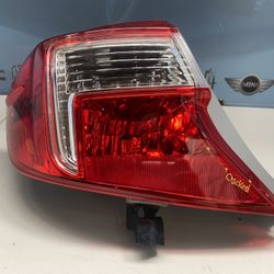 2012-2014 TOYOTA CAMRY LH TAIL LIGHT 