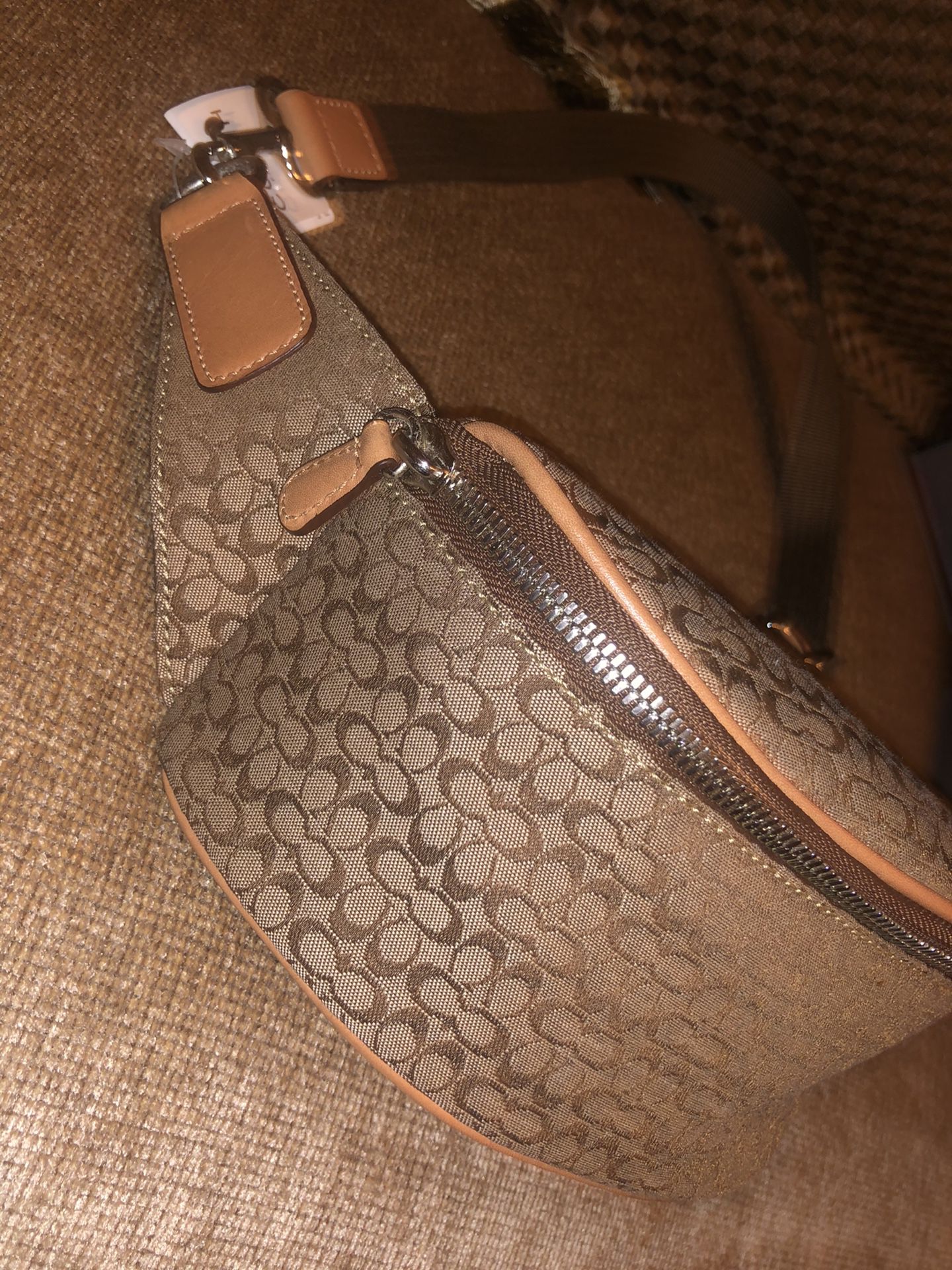 Coach signature print belt bag! Fanny pack! Designer bag! Rare! Waist pouch! Travel! Coach purse!