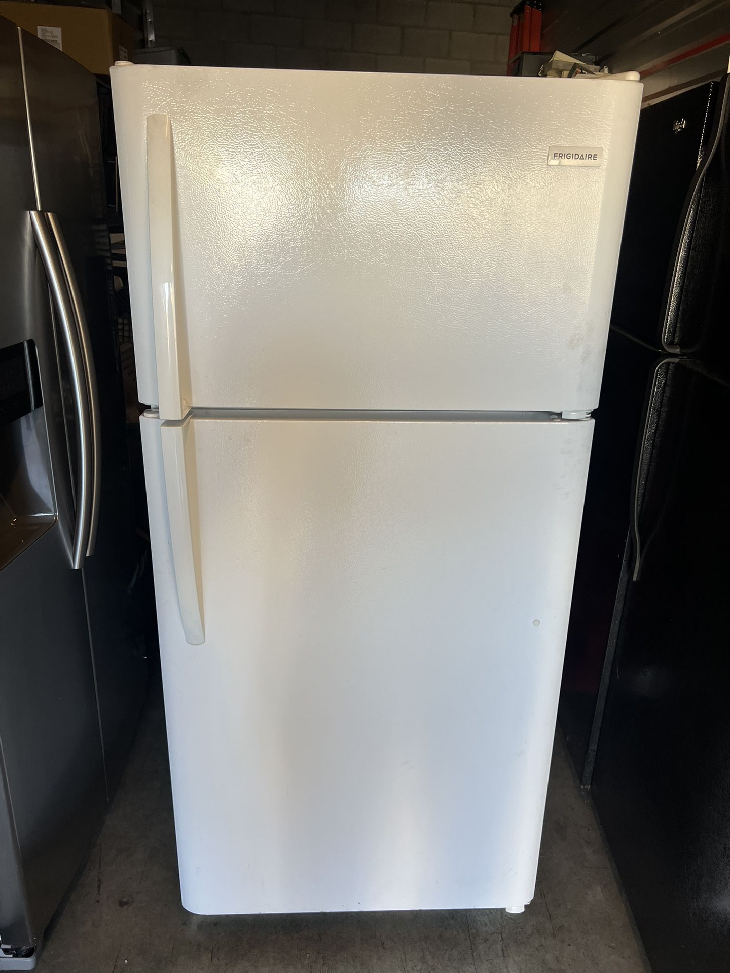 π± FRIGIDAIRE REFRIGERATOR FRIDGE (FREE DELIVERY/ WARRANTY)