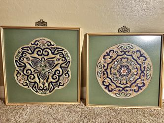 2 handmade silk pictures (Singapore)