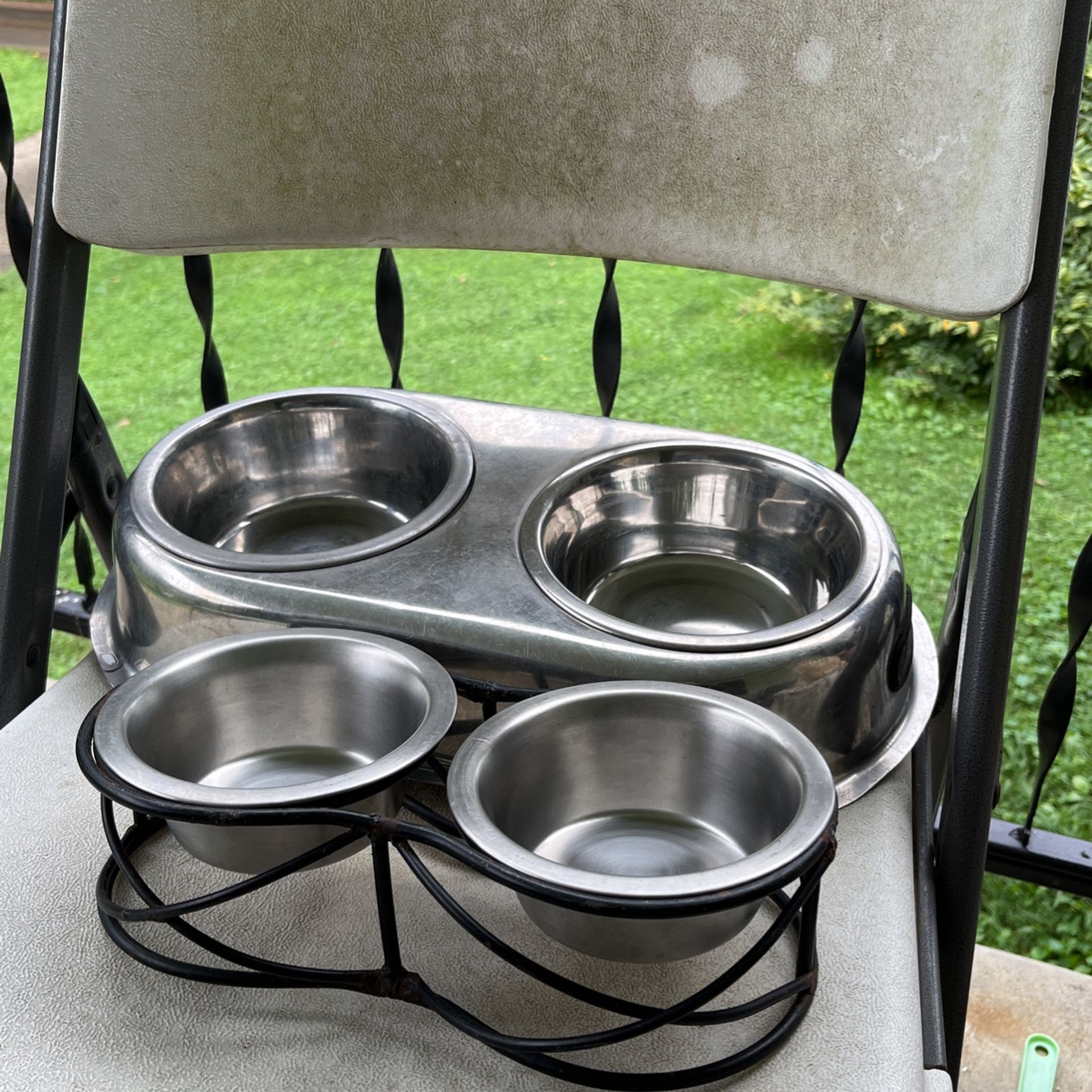 Pet Food And water Bowls 