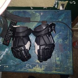 Under Armour Gloves 