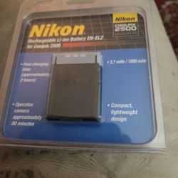 Nikon Coolpix 2500