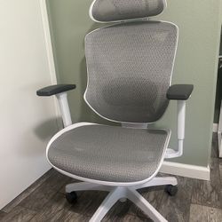White/Gray Ergonomic Mesh Swivel Office Chair