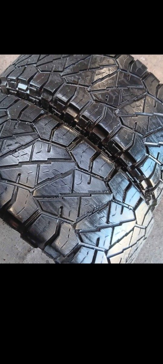 35x12.50x20LT Nitto RidgeGrapplers 10PLY Tires