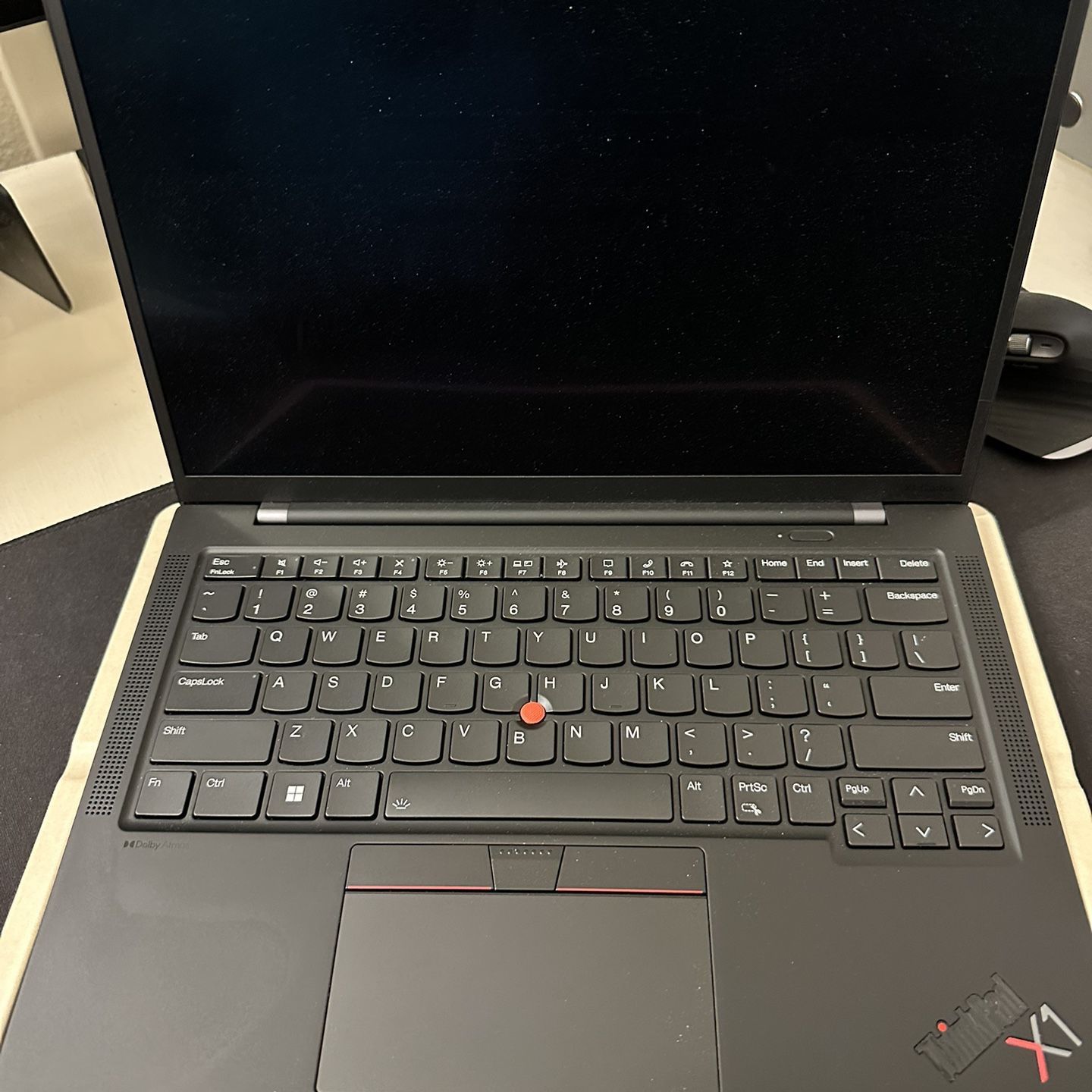 BRAND NEW ThinkPad X1 Carbon Gen 11 Intel Linux i7