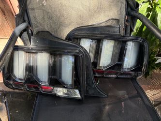 05-09 ford mustang tail lights (sequential)