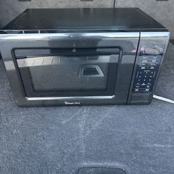 Magic Chef countertop microwave