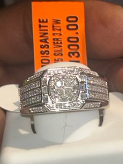 Solid 925 silver men’s ring with Moissanite diamonds