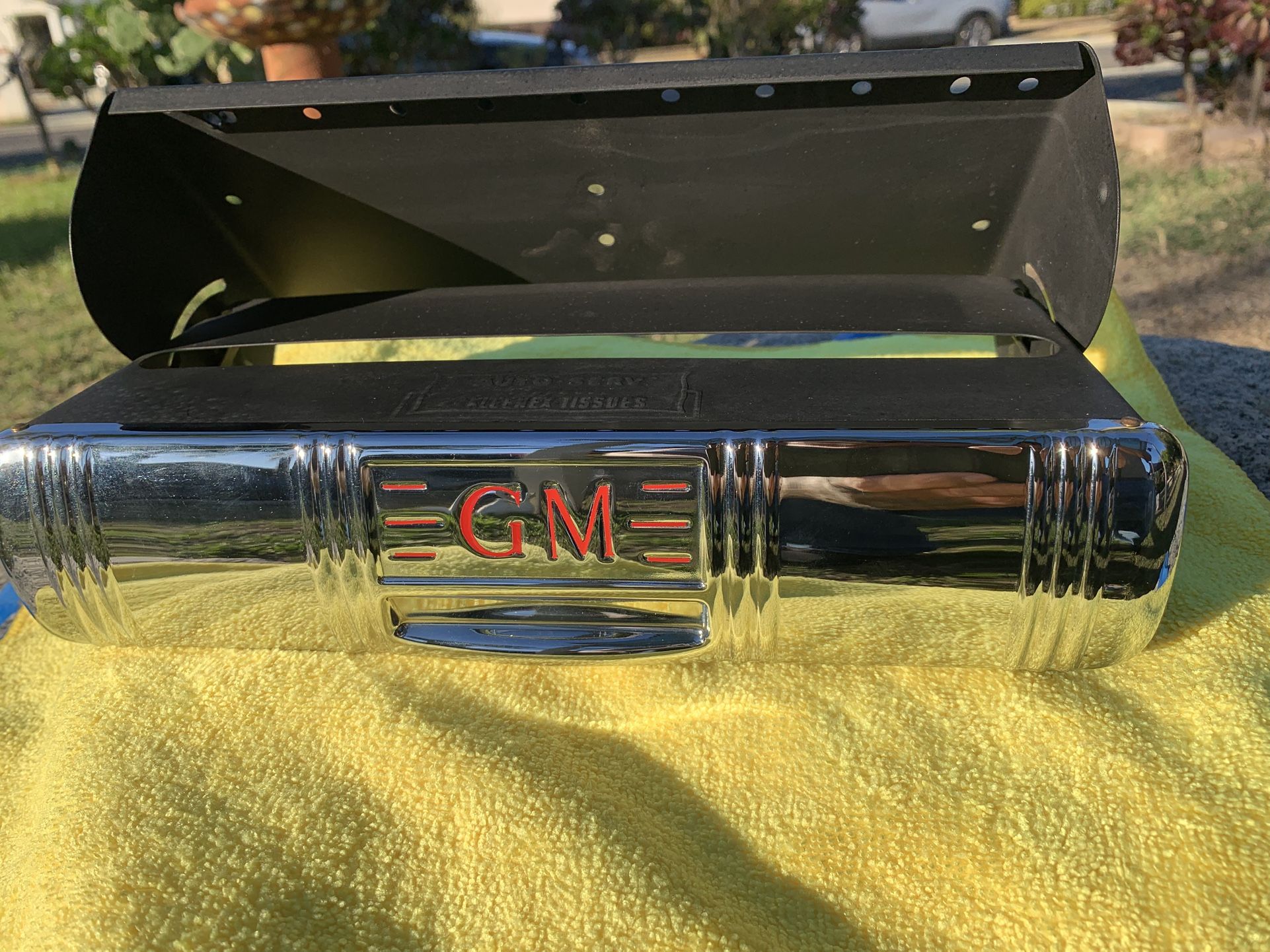 Original Tissue Dispenser ( STAMPED ) AUTO-SERV KLEENEX TISSUES