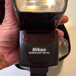 Nikon Sb700 Speedlight