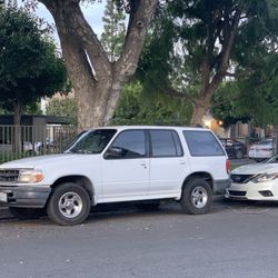 1998 Ford Explorer