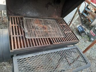 Gas Grills Like New Used Once Or Twice A Couple Diffrent Ones