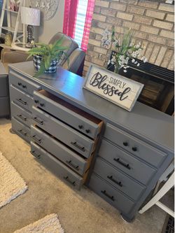 ✨✨GORGEOUS GRAY SOLID WOOD 12 DRAWER DRESSER ✨✨