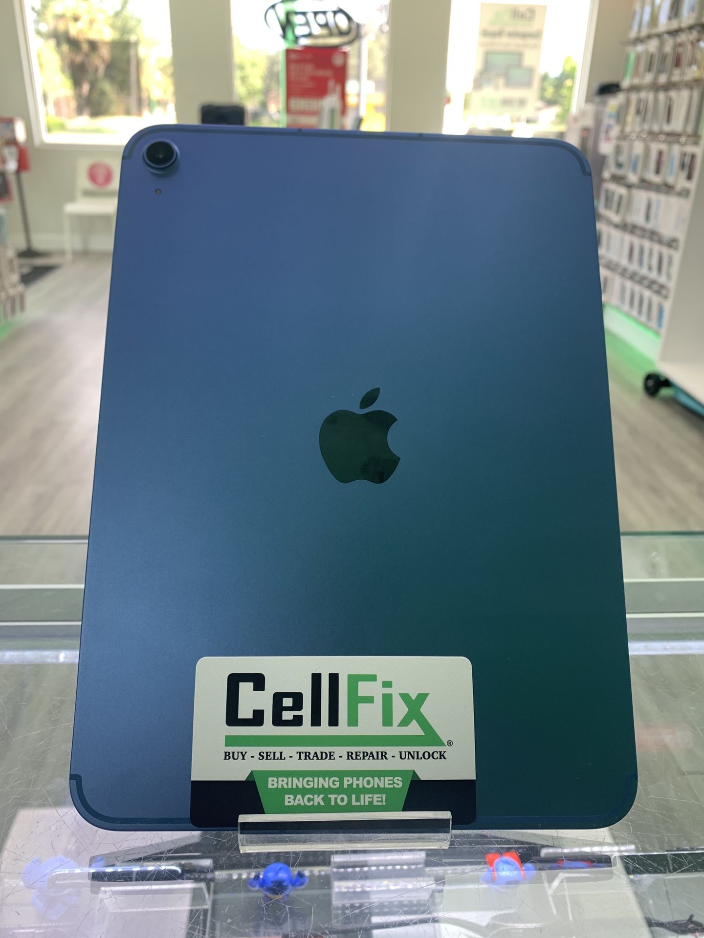 iPad 10 Wifi & Cellular Unlocked