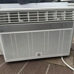 10000 BTU GE Window AC With Remote