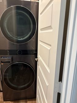 LG Thin Q Washer and Dryer stackable