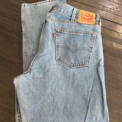 Men’s Levi Jeans 