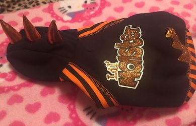 Size XS doggie Halloween costume. Only worn once!