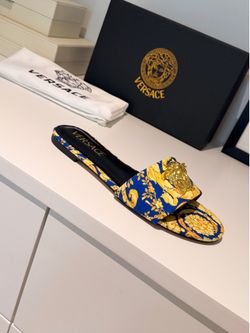 Versace Women’s Slides With Box 2026 New