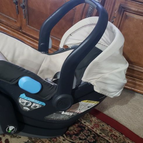 UPPA BABY INFANT CAR SEAT