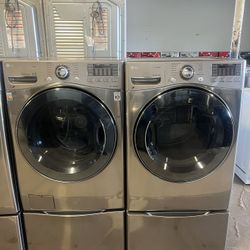 🔥 LG Washer & Dryer Set with Pedestals! 🔥