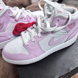 Girls Air Jordan 1 Mid Regularly $110