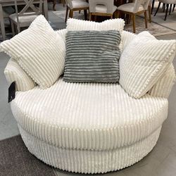 BRAND NEW!!! Swivel Lounge Chairs