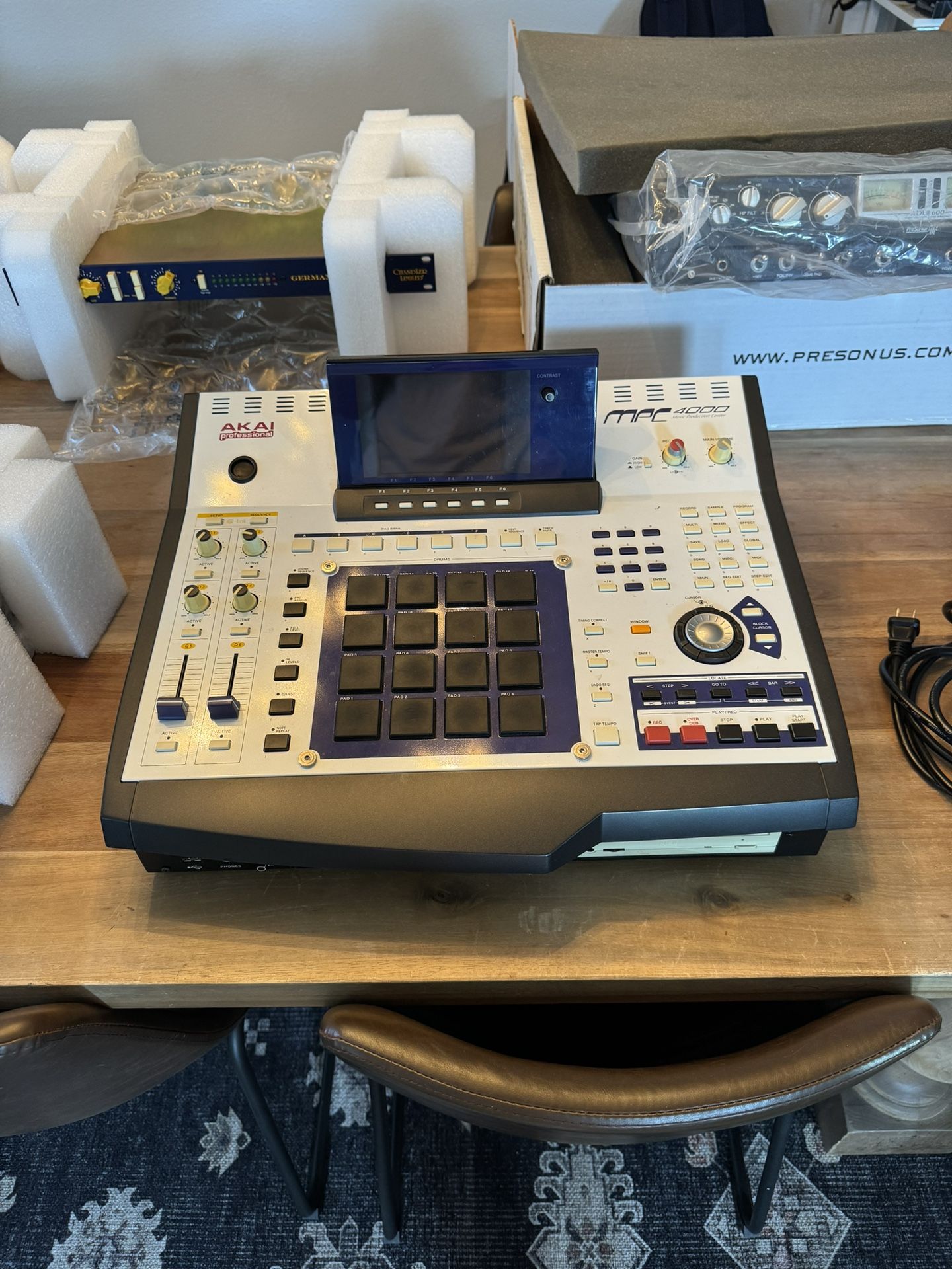 Akai MPC4000