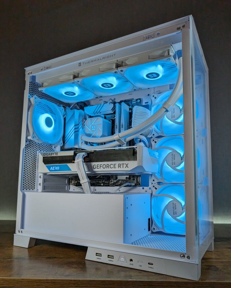 RTX 4070 // i7 13700K // 32GB 6000Mhz DDR5 // 1TB Samsung 980 Pro