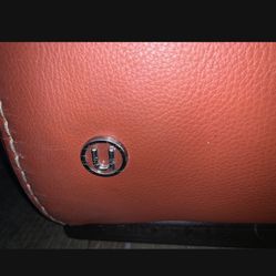 This is a high quality red leather sofa. Paid $3500. Must sell!  Beautiful new leather couch   87x36