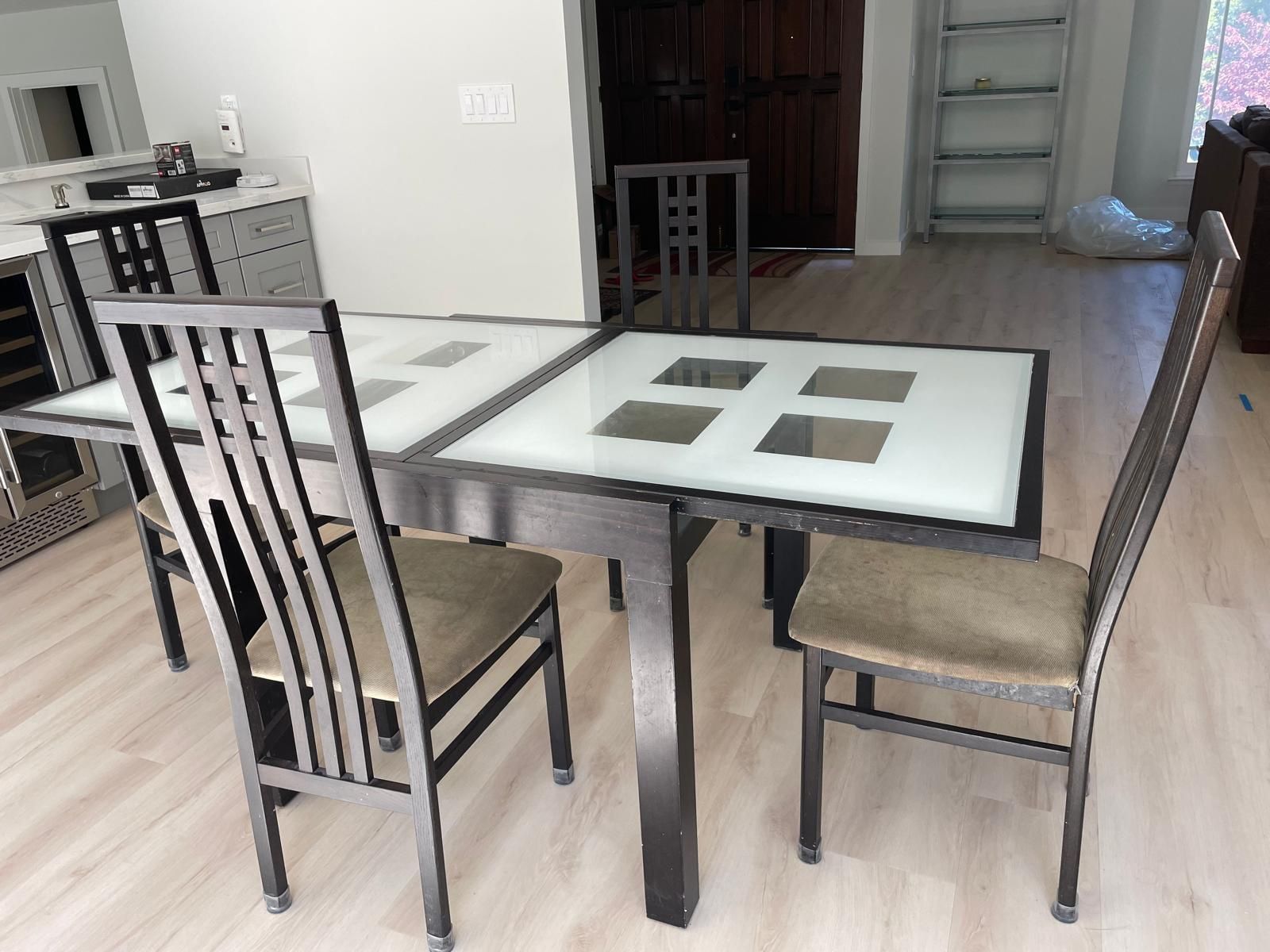 Extendable Dining Table With 4 Chairs