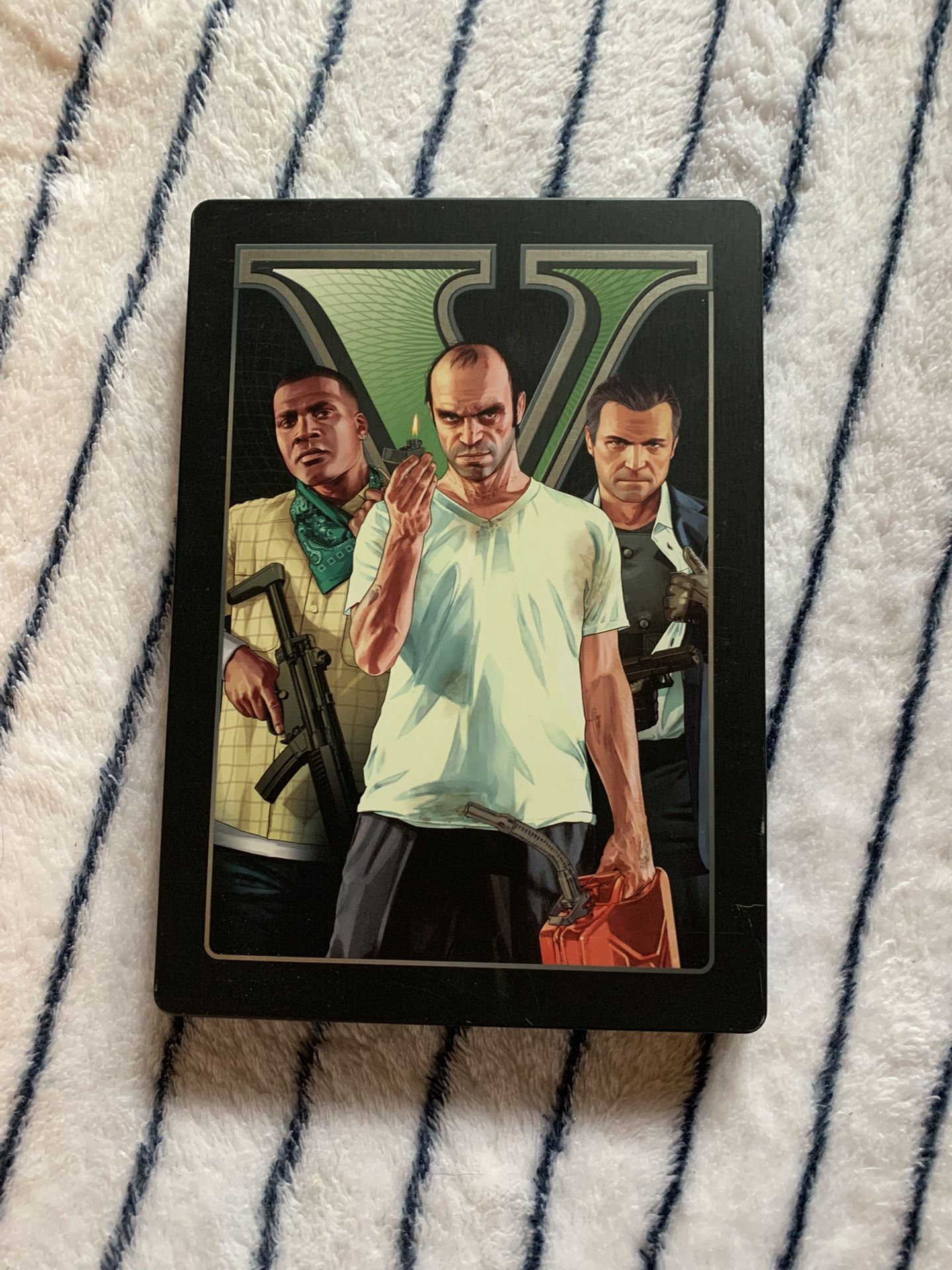 Grand Theft Auto 5 - Xbox 360 Collectors Steel-case W/ Game and Code.