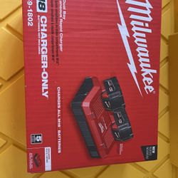 Milwaukee Rapid Dual Charger