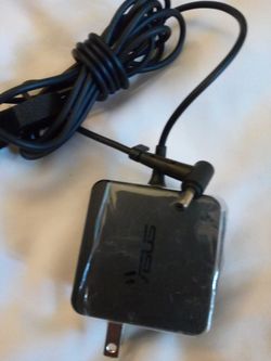 ASUS AC ADAPTER LAPTOP 19V - 1.75A
