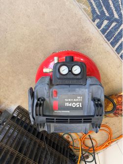 AIR COMPRESSOR 6 gal 150 psi